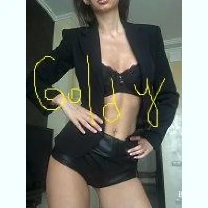 Нравится подчинятся строгой начальнице. Тебе ко мне.