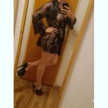 Умелая красотка инди скрасит твое утро шикарным релаксом